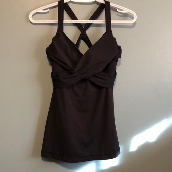 Black Lululemon It’s a Wrap tank size 8